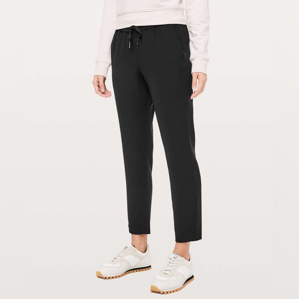 Lululemon On The Fly Crop Pant Woven Womens 4 Black 28 Inseam Straight Leg